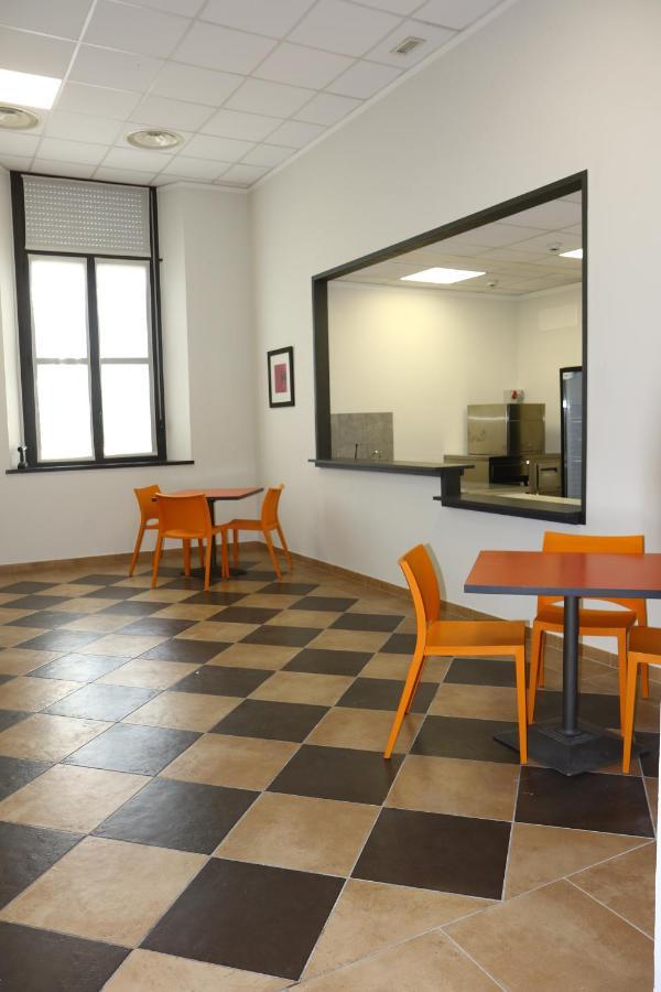Student'S Hostel Parma Exterior photo